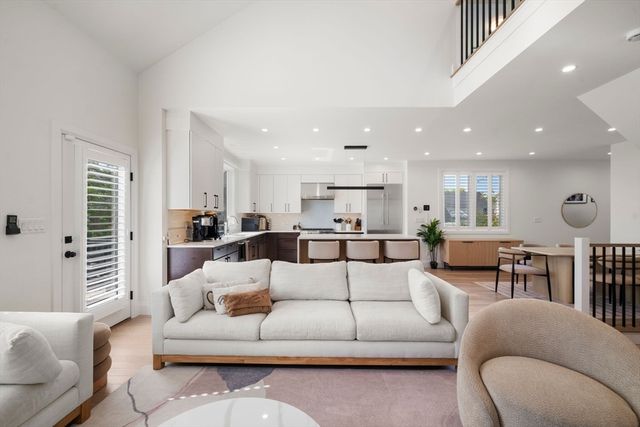 9 Johnson Pl 9, Newton, MA 02466