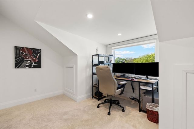 9 Johnson Pl 9, Newton, MA 02466