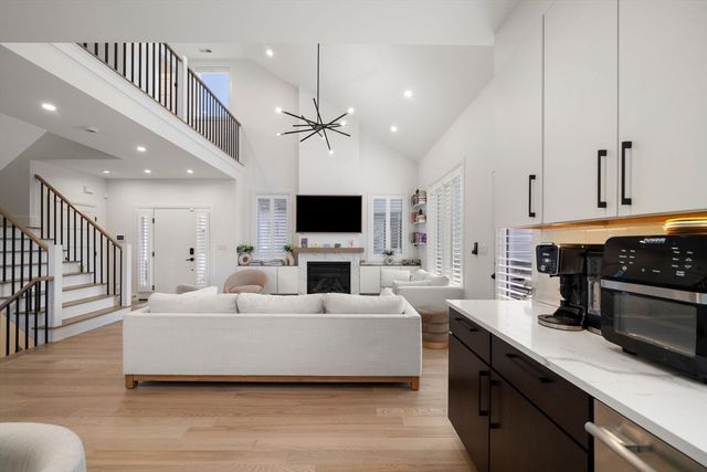 9 Johnson Pl 9, Newton, MA 02466