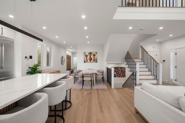 9 Johnson Pl 9, Newton, MA 02466