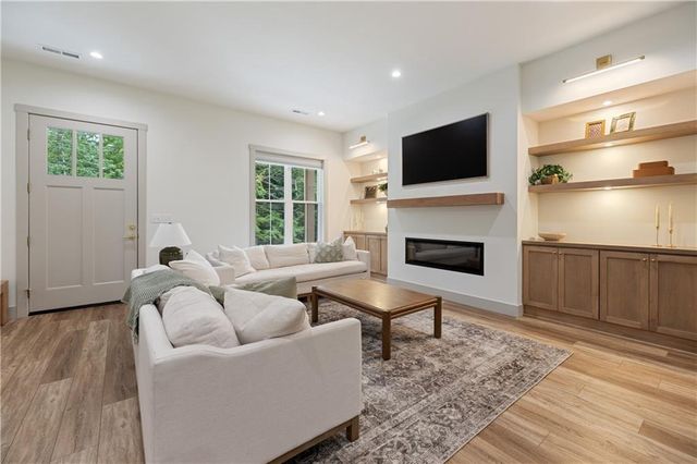 16039 366th St, Stanley, WI 54768