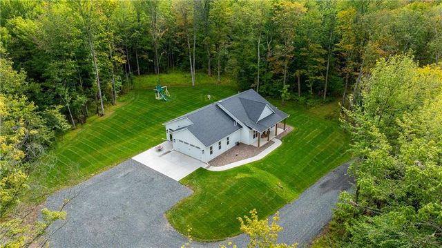 16039 366th St, Stanley, WI 54768