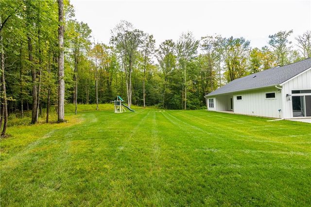 16039 366th St, Stanley, WI 54768