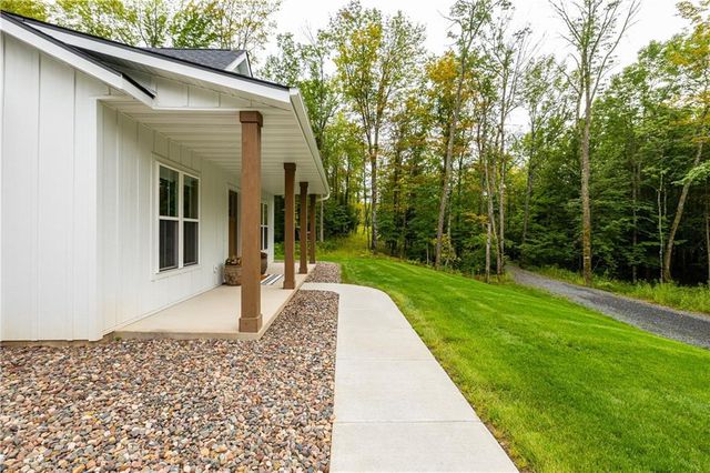 16039 366th St, Stanley, WI 54768