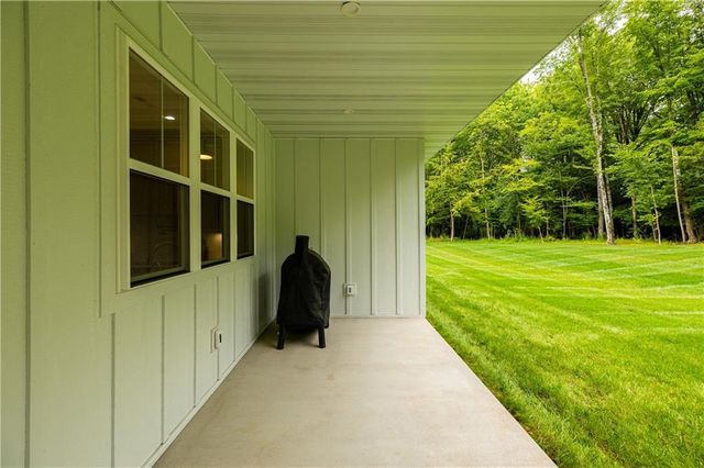 16039 366th St, Stanley, WI 54768