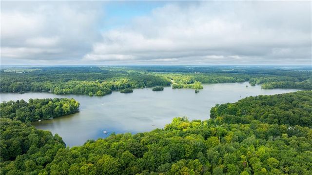 16039 366th St, Stanley, WI 54768