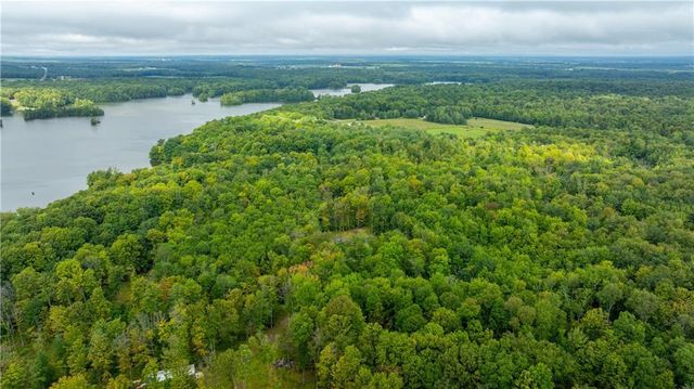 16039 366th St, Stanley, WI 54768