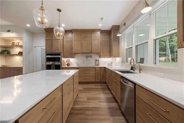 16039 366th St, Stanley, WI 54768