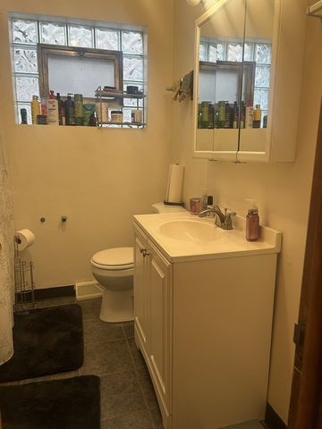 7406 S King Drive, Chicago, IL 60619