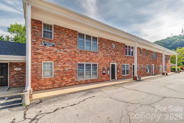 5G2 Doctors Park G2, Asheville, NC 28801