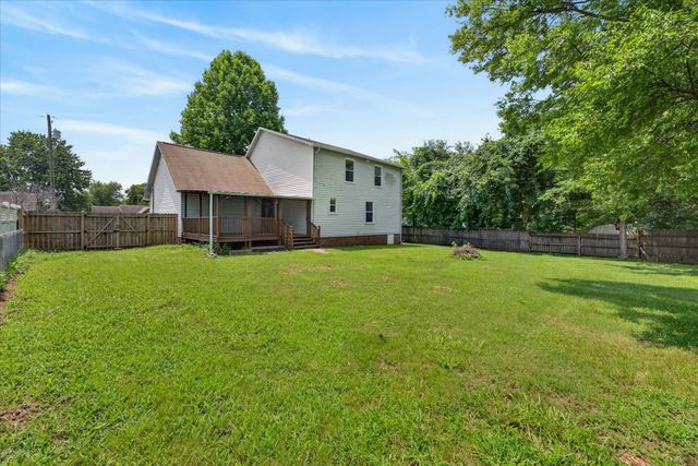 1223 Cobblestone Ln, Clarksville, TN 37042