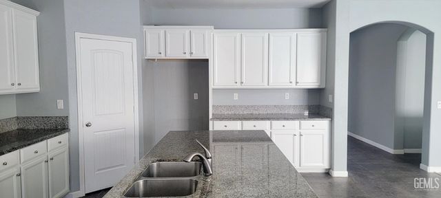 6009 Moonstone Peak Drive, Bakersfield, CA 93313