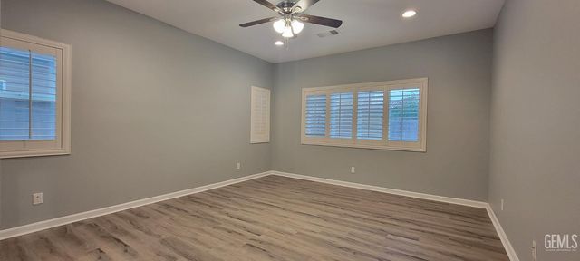 6009 Moonstone Peak Drive, Bakersfield, CA 93313