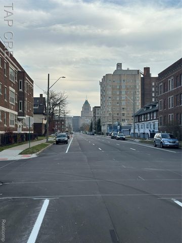 8902 Second, Detroit, MI 48202