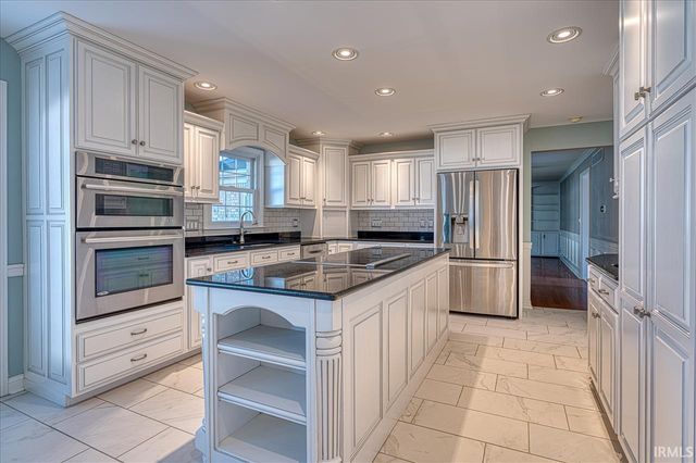 3144 Brookfield Drive, Newburgh, IN 47630