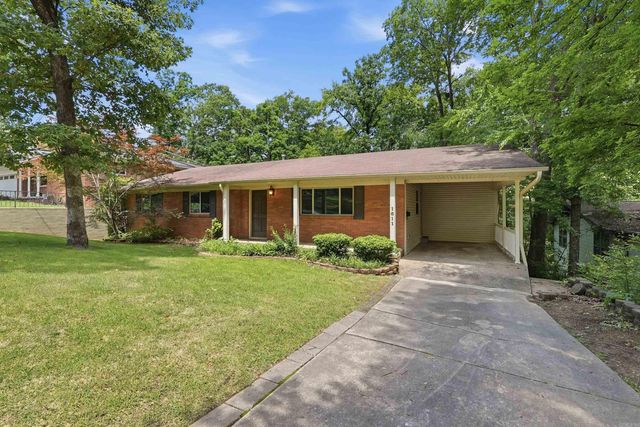 1611 Grove Hill Road, North Little Rock, AR 72116