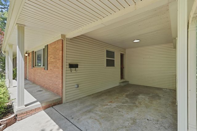 1611 Grove Hill Road, North Little Rock, AR 72116