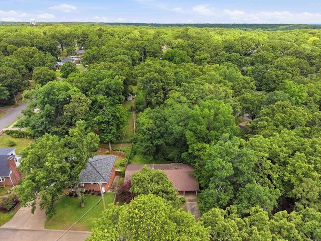 1611 Grove Hill Road, North Little Rock, AR 72116