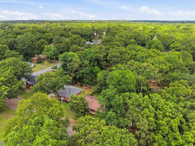 1611 Grove Hill Road, North Little Rock, AR 72116