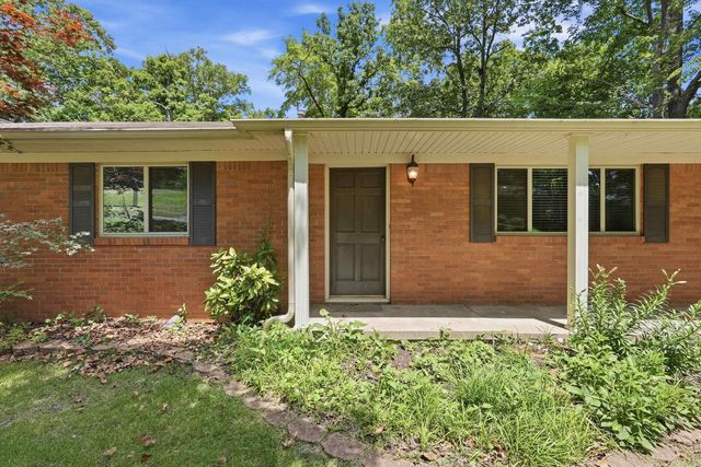 1611 Grove Hill Road, North Little Rock, AR 72116