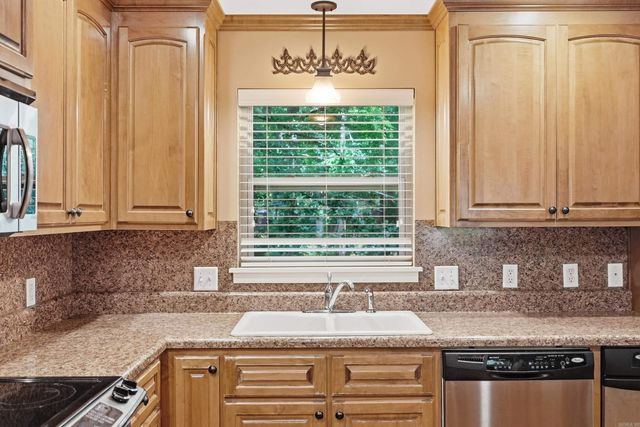 1611 Grove Hill Road, North Little Rock, AR 72116