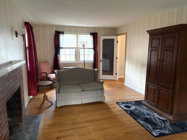 785 Brattleboro Road, Hinsdale, NH 03451