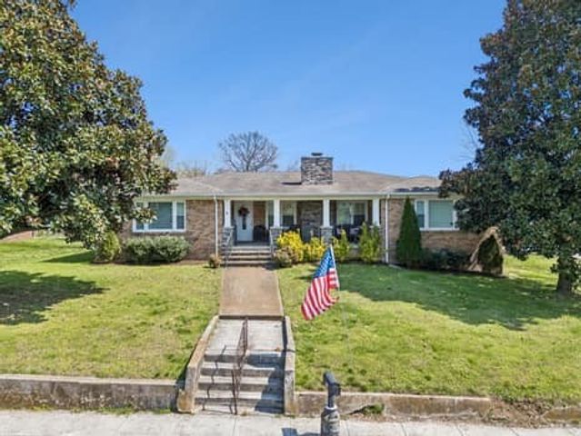 208 N Main St, Cornersville, TN 37047