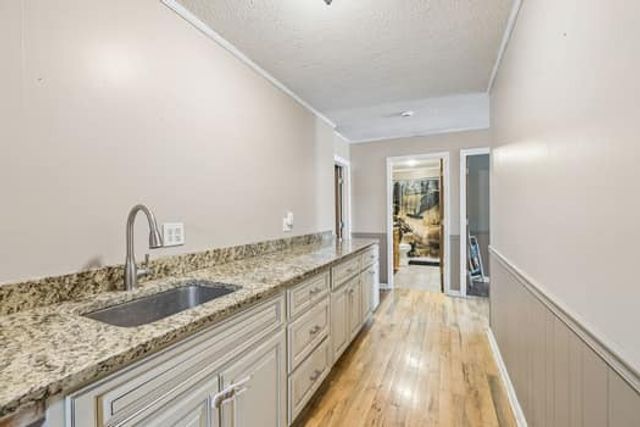 208 N Main St, Cornersville, TN 37047