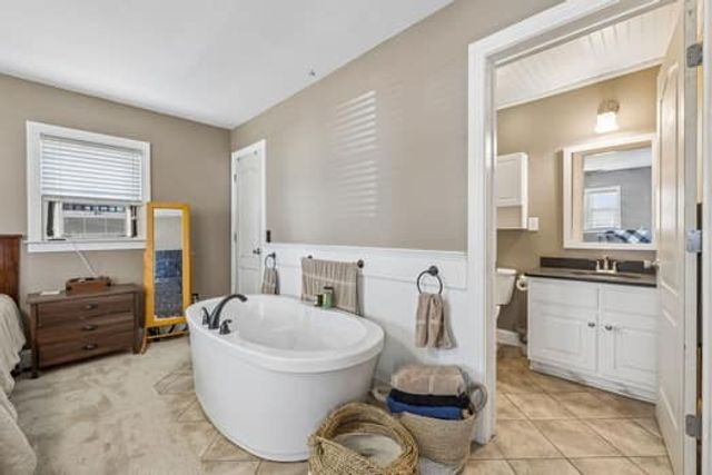 208 N Main St, Cornersville, TN 37047