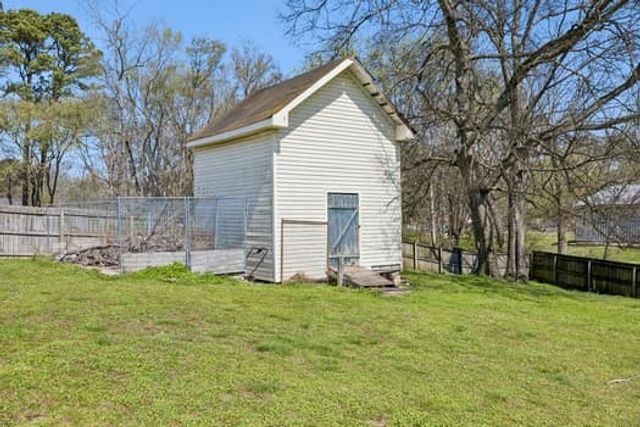 208 N Main St, Cornersville, TN 37047