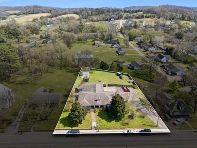 208 N Main St, Cornersville, TN 37047