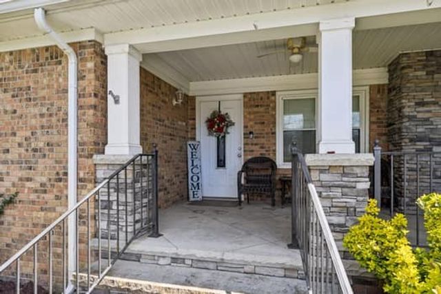 208 N Main St, Cornersville, TN 37047