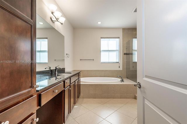 3155 NW 124th Way, Sunrise, FL 33323