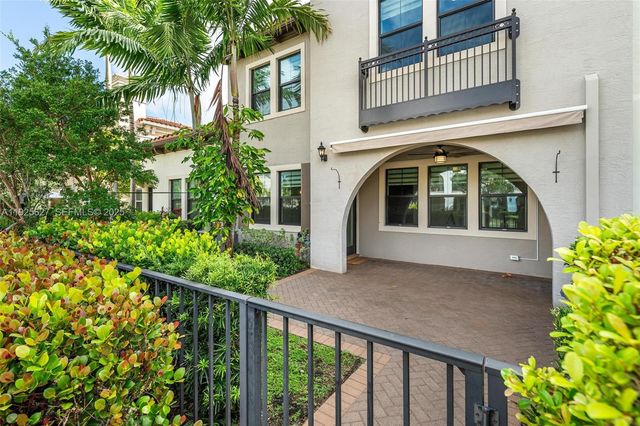 3155 NW 124th Way, Sunrise, FL 33323