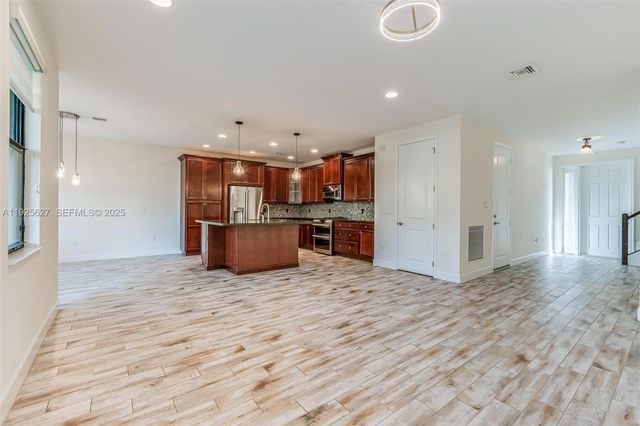 3155 NW 124th Way, Sunrise, FL 33323