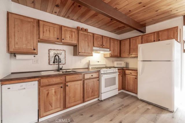 672 Holmes, Sugarloaf, CA 92386