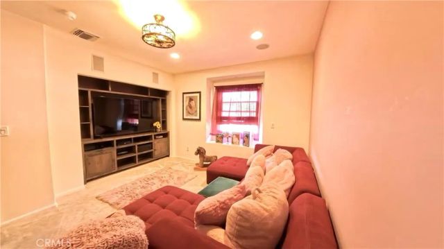 633 Sunnyhill Drive, Los Angeles, CA 90065