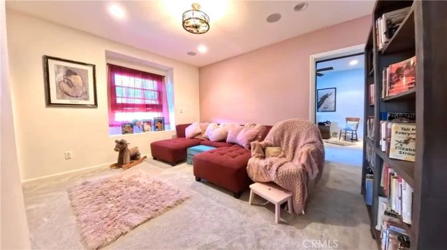 633 Sunnyhill Drive, Los Angeles, CA 90065