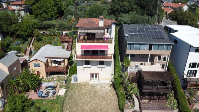 633 Sunnyhill Drive, Los Angeles, CA 90065