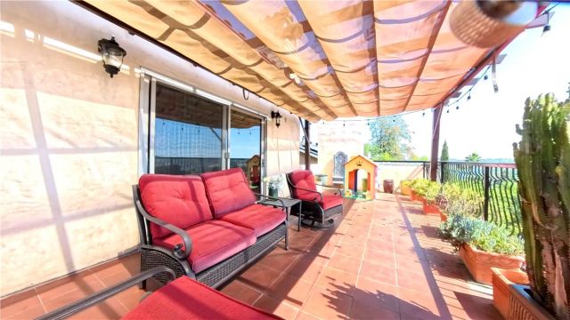 633 Sunnyhill Drive, Los Angeles, CA 90065