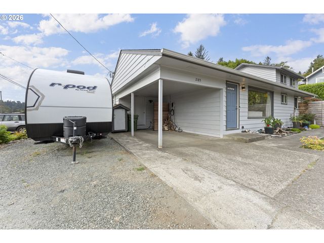2185 N 8TH St, Coos Bay, OR 97420