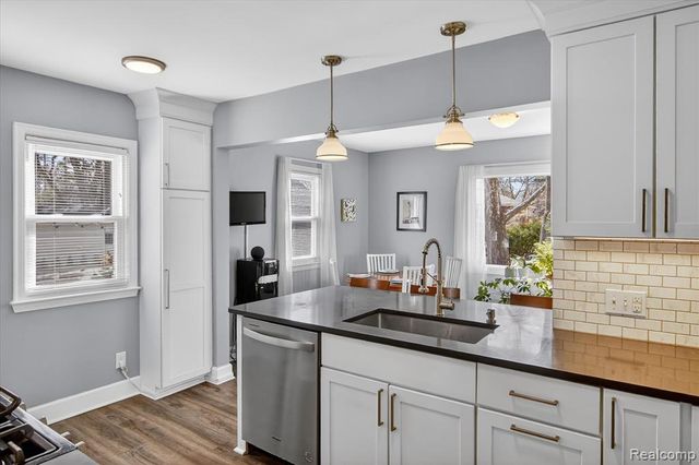 1128 Birk Avenue, Ann Arbor, MI 48103