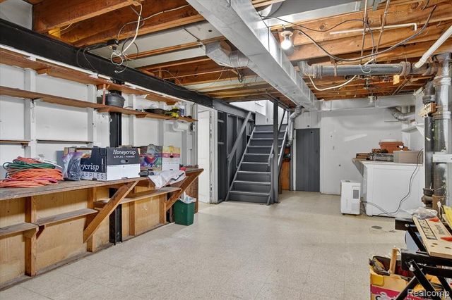 1128 Birk Avenue, Ann Arbor, MI 48103