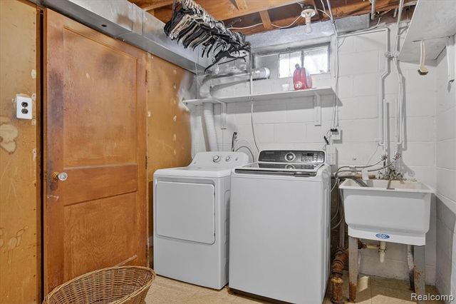 1128 Birk Avenue, Ann Arbor, MI 48103