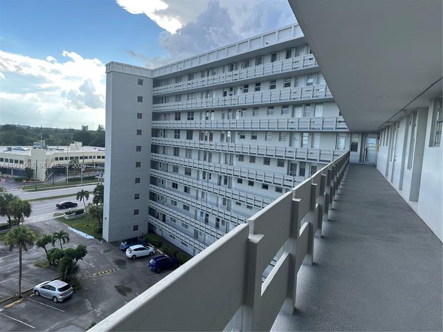 1401 NE Miami Gardens Dr 787, Miami, FL 33179