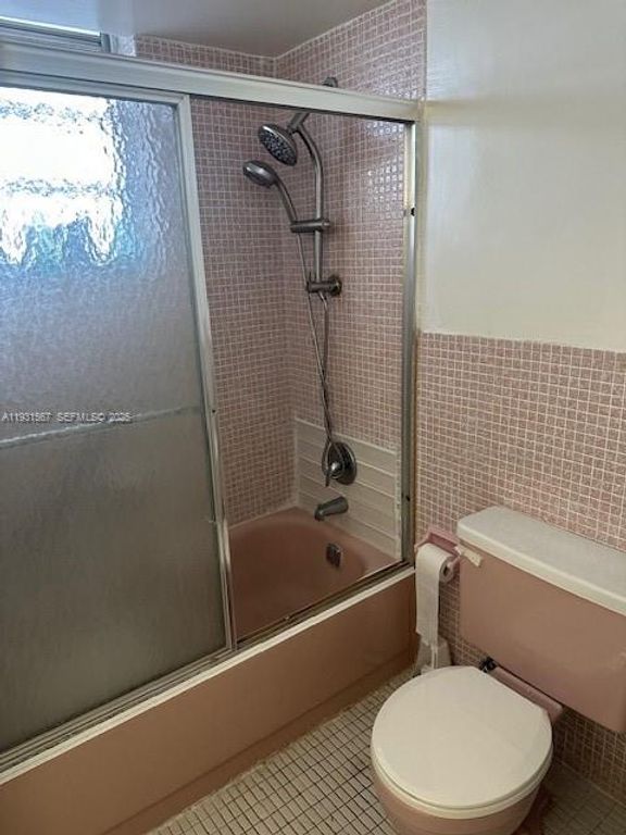 Image 10 of property listing at 1401 NE Miami Gardens Dr 787, Miami, FL 33179