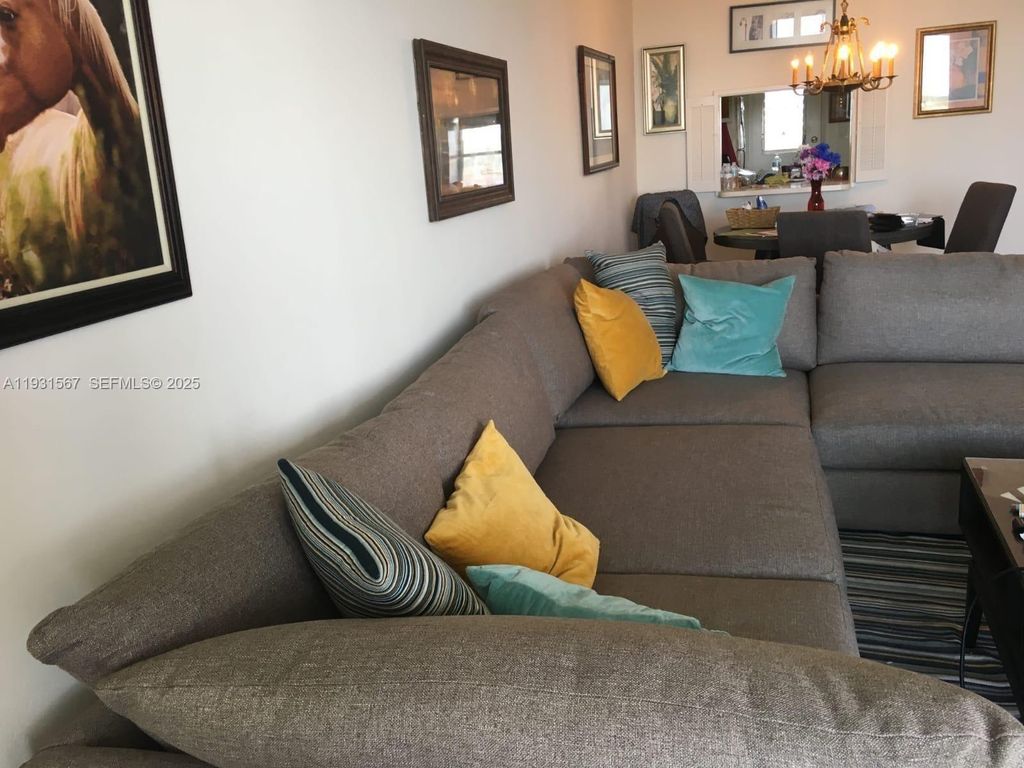 Image 5 of property listing at 1401 NE Miami Gardens Dr 787, Miami, FL 33179