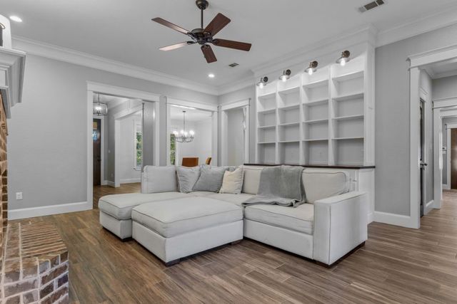 796 Vz County Road 1922, Fruitvale, TX 75127