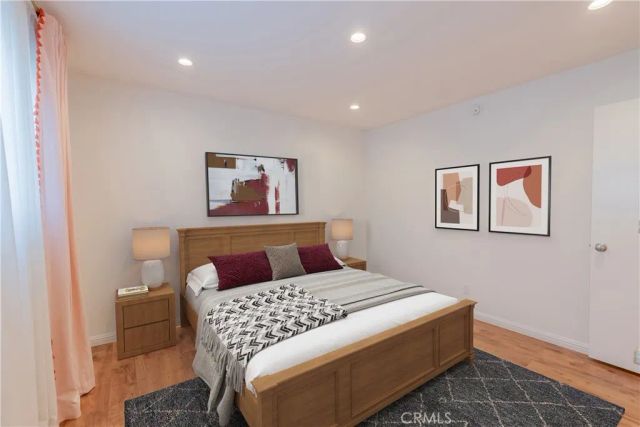 18550 Hatteras 16, Tarzana, CA 91356