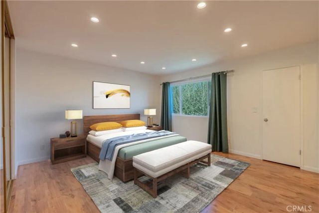 18550 Hatteras 16, Tarzana, CA 91356